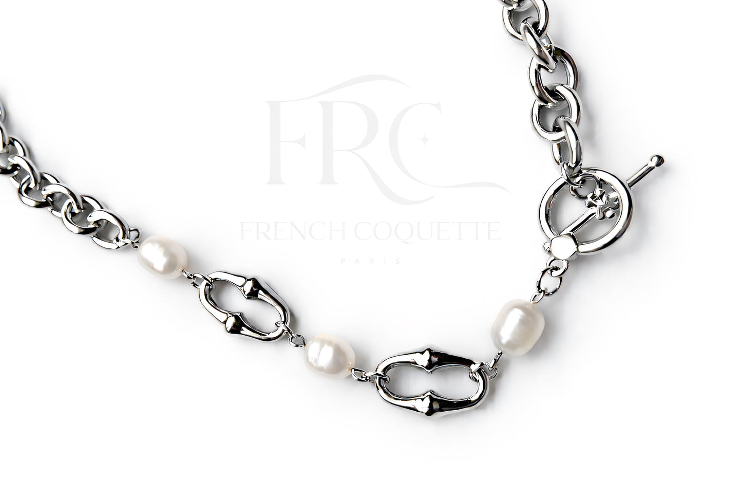 Silver Stainless Steel Chain and Natural Pearls Necklace Oval Link Pendant Minimalist Street Chic It-Girl Accessory Waterproof Gift for Her