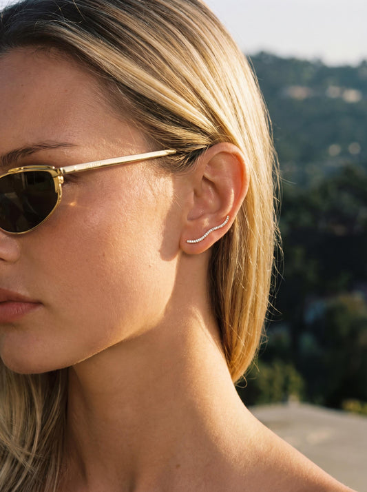 Luxurious Wavy Stud Gold Stainless Steel Dainty Minimalist Earrings Waterproof Everyday Jewelry Modern Chic Statement Earrings