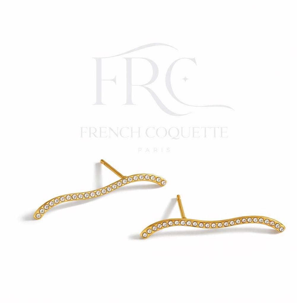 Luxurious Wavy Stud Gold Stainless Steel Dainty Minimalist Earrings Waterproof Everyday Jewelry Modern Chic Statement Earrings